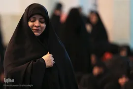 آیین سنتی شمع گردانی در حرم حضرت معصومه(س)