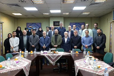 رونمایی مجموعه آیه های ایثار
