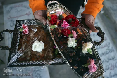 مراسم عطرافشانی و گلباران مزار مطهر شهدای بهشت زهرا(س) تهران