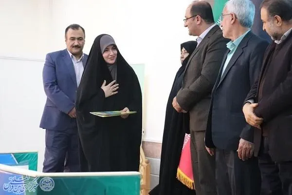 محفل بزرگ قرآنی در دبستان غیر دولتی سما ناحیه 2 ساری
