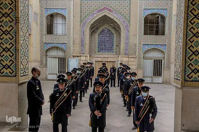 آیین تعویض پرچم گنبد آستان حضرت شاهچراغ (ع)‎‎