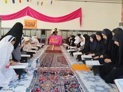 کرسی تلاوت قرآن کریم در پیهان ملایر‎