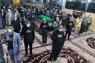 وداع مردم نی‌ریز با پیکر آیت‌الله فقیه