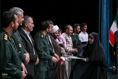 دورهمی خانوادگی بسیجیان شیراز