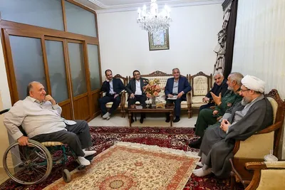 عیادت امام جمعه تبریز از جانبازان سرافراز دفاع مقدس