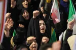 تجمع شبانه مردم در میدان ساعت تبریز