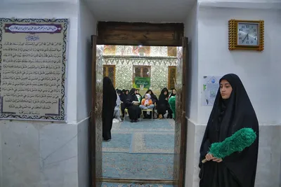 محفل انس با قرآن کریم در آستان مقدس حضرت علی ابن حمزه(ع)