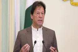 امریکہ نہیں چاہتا کہ پاکستان ترقی کرے: عمران خان
