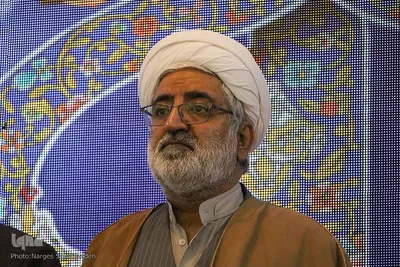 جشن نماز قرآن‌آموزان جامعة‌القرآن اصفهان