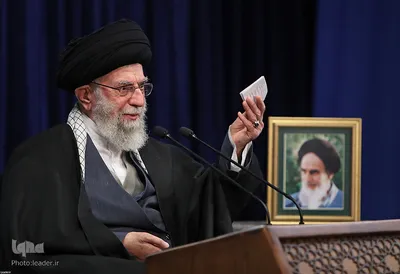 ارتباط تصویری رهبر انقلاب با جمعی از مردم آذربایجان شرقی