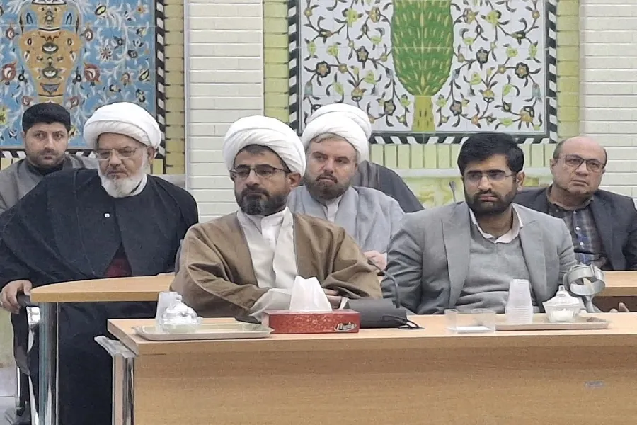 امروز زمان نتیجه‌بخشی حوزه علمیه است