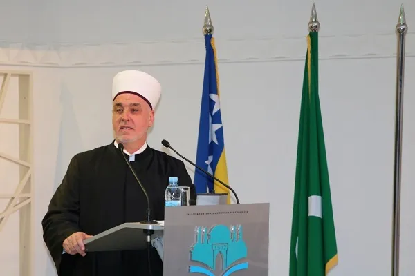 رئیس جامعه اسلامی بوسنی ابقا شد