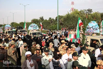 تشییع پیکر هفت شهید دفاع مقدس در همدان 