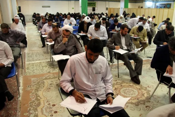 پذیرش دانشجوی طلبه در رشته‌های ادیانی در مقطع کارشناسی ارشد