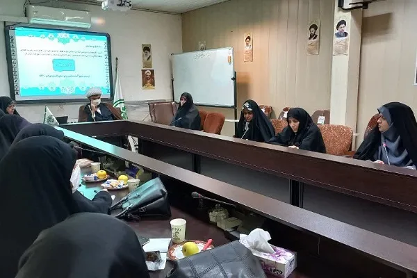 عکس | نشست هم‌اندیشی بانوان فرهیخته با موضوع جشنواره ایران ۱۴۴۰ و جهادتبیین