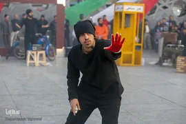 نمایش خیابانی راه ناتمام به مناسب ایام الله دهه فجر