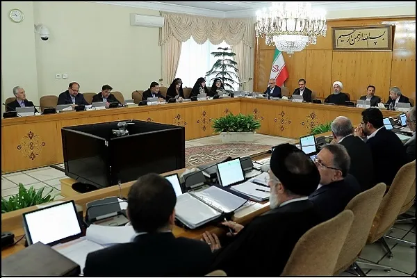 یورو جایگزین دلار در تکالیف ارزی شد