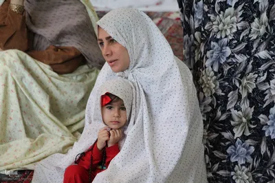 اعتکاف مادر فرزندی در ملایر