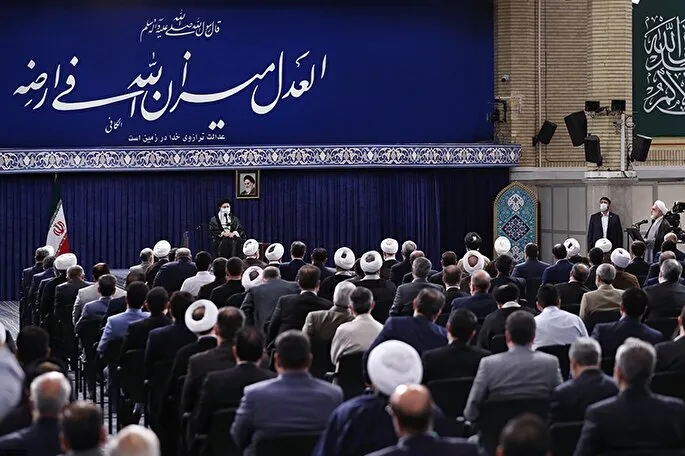 د پیښو په مقابل کې د اسلامی ایران د سرلوړۍ راز مقاومت او له دښمنانو نه ویریدل دی