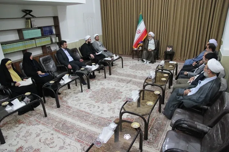 دهه کرامت فرصتی برای انتقال مفاهیم اسلامی به نسل جوان است