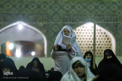 قرار بندگی؛ مناجات در مسجد جامع اصفهان