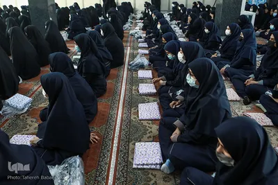برگزاری نماز جماعت باشکوه دانش آموزی