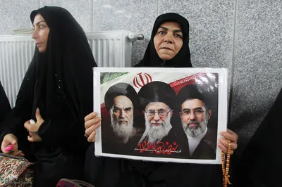 مراسم سوم امام شهید در ملایر