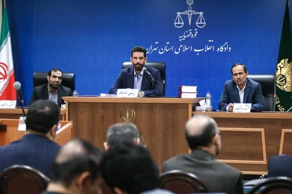 اخذ تسهیلات کلان از بانک‌ها با استفاده از شرکت‌های بدون فعالیت