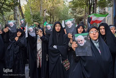 اجتماع دختران مهدوی در گذر چهارباغ اصفهان