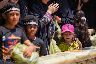 عزاداری ظهر عاشورا در حرم حضرت شاهچراغ(ع)‎