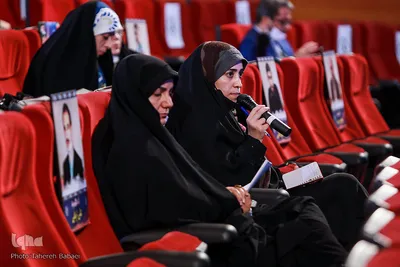 نشست صمیمی رئیس مرکز امور قرآنی سازمان اوقاف و امور خیریه با متسابقان