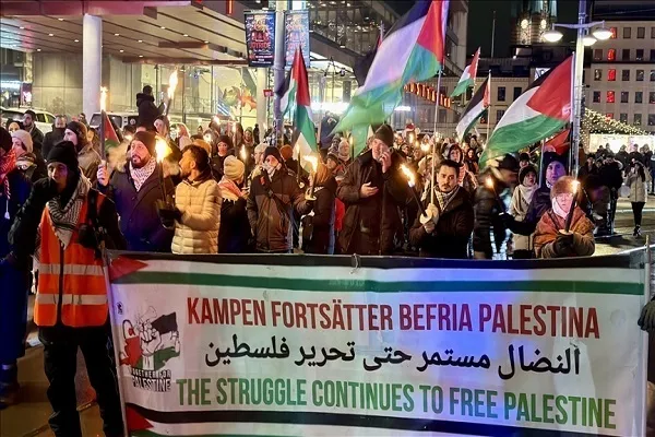 Manifestantes suecos renuncian a las festividades de Año Nuevo para manifestarse en solidaridad con Gaza