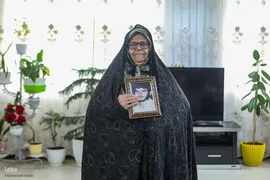 میزبانی چهل‌ساله مادر شهید از محفل قرآنی