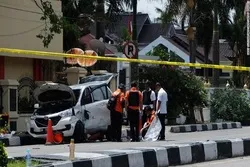 ইন্দোনেশিয়ায় তলোয়ার হামলার দায় স্বীকার করল দায়েশ