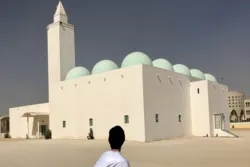 Ang Mauritania na mga Moske Nagpatugtog ng Qur’an 24/7