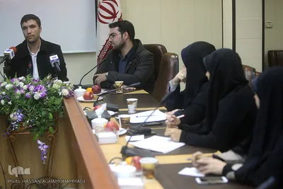 نشست «بهره‌مندی از ظرفیت جامعه قرآنی در پیاده‌روی اربعین»