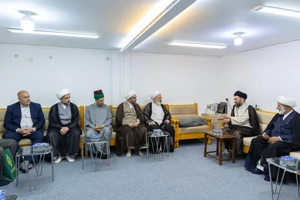 دعوت آستان عباسی از علمای نجف برای مشارکت در مراسم هفته امامت + عکس