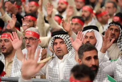 دیدار هزاران نفر از بسیجیان با رهبر انقلاب