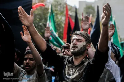 آیین عاشورایی «گِل مالی» لرستانی های مقیم تهران
