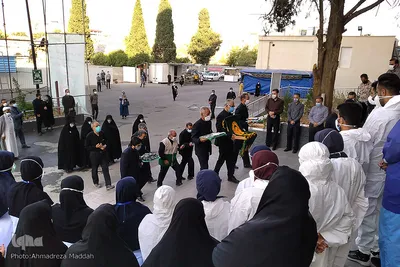 آئین قدردانی خادمیاران رضوی از کادر درمان بیمارستان مسلمین شیراز