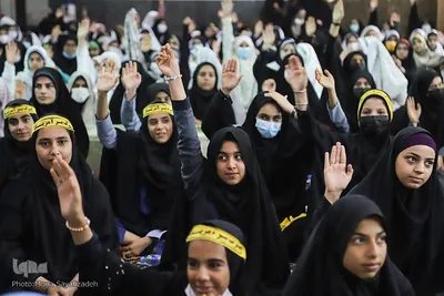 اقامه نماز وحدت دانش‌آموزی در یادمان شهید علی هاشمی