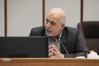 محمدرضا پورمعین در تجلیل از اعضای شورا و مدیران ارشد نمایشگاه قرآن