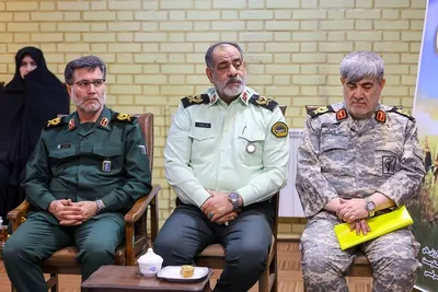 دیدار جمعی از فرماندهان نظامی و انتظامی با امام جمعه تبریز