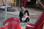 پذیرایی موکب روستایی سنگ‌سفید شازند از زائران حسینی