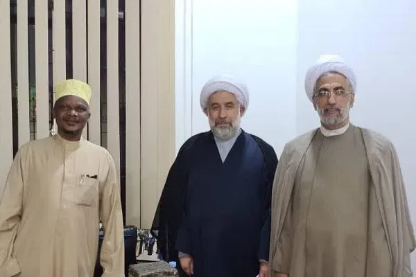 رئیس جامعةالمصطفی با مفتی اعظم تانزانیا دیدار کرد