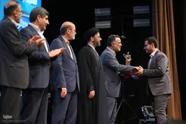 آیین اعطای تندیس ملی فداکاری دانشجویان ایران