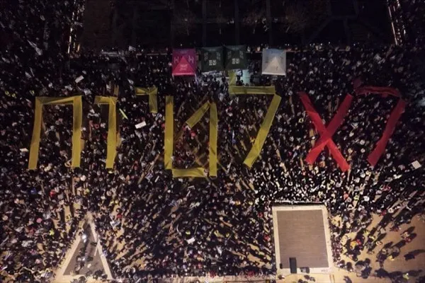 Israelíes suman otra noche de protestas contra Netanyahu
