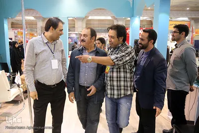 ابوالفضل جلیلی مهمانان غرفه ایکنا در دومین روز از نمایشگاه مطبوعات
