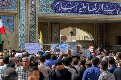 تشییع پیکر شهیده معصومه کرباسی و شهید محمد صباحی در شیراز