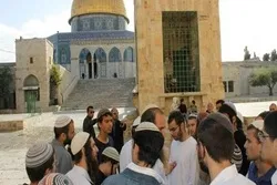 Walowezi wa Kizayuni wauahujumu tena msikiti wa Al Aqsa